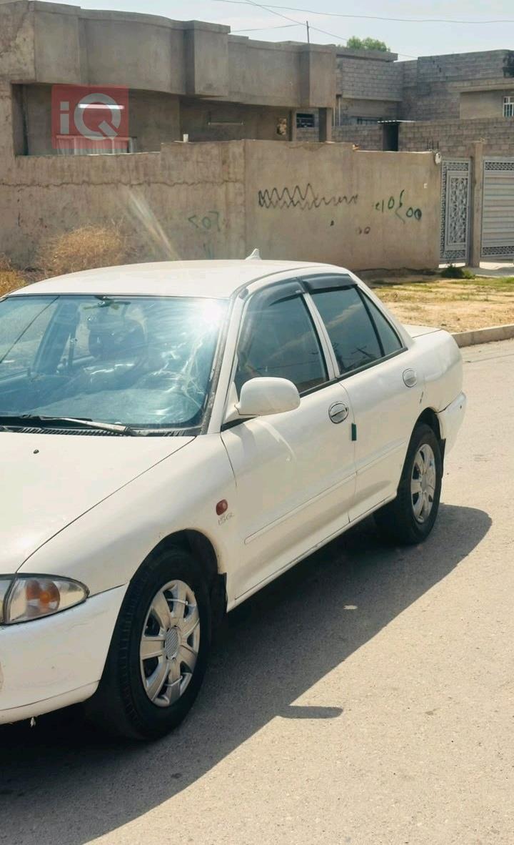 بروتون ويرا